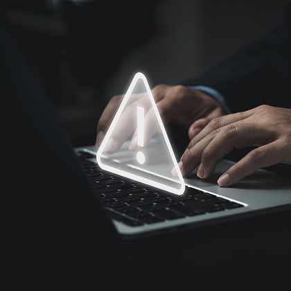 설비 가동 상태 실시간 모니터링 및 지능형 알람 대시보드 화면